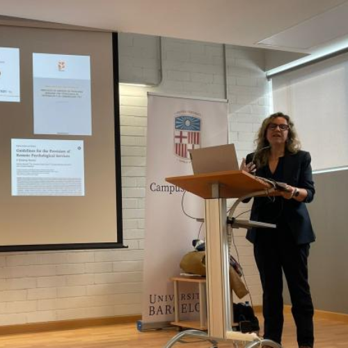 Docente da E2S participa como oradora convidada na 12.ª Sessão de Atualização em Saúde Mental, em Barcelona